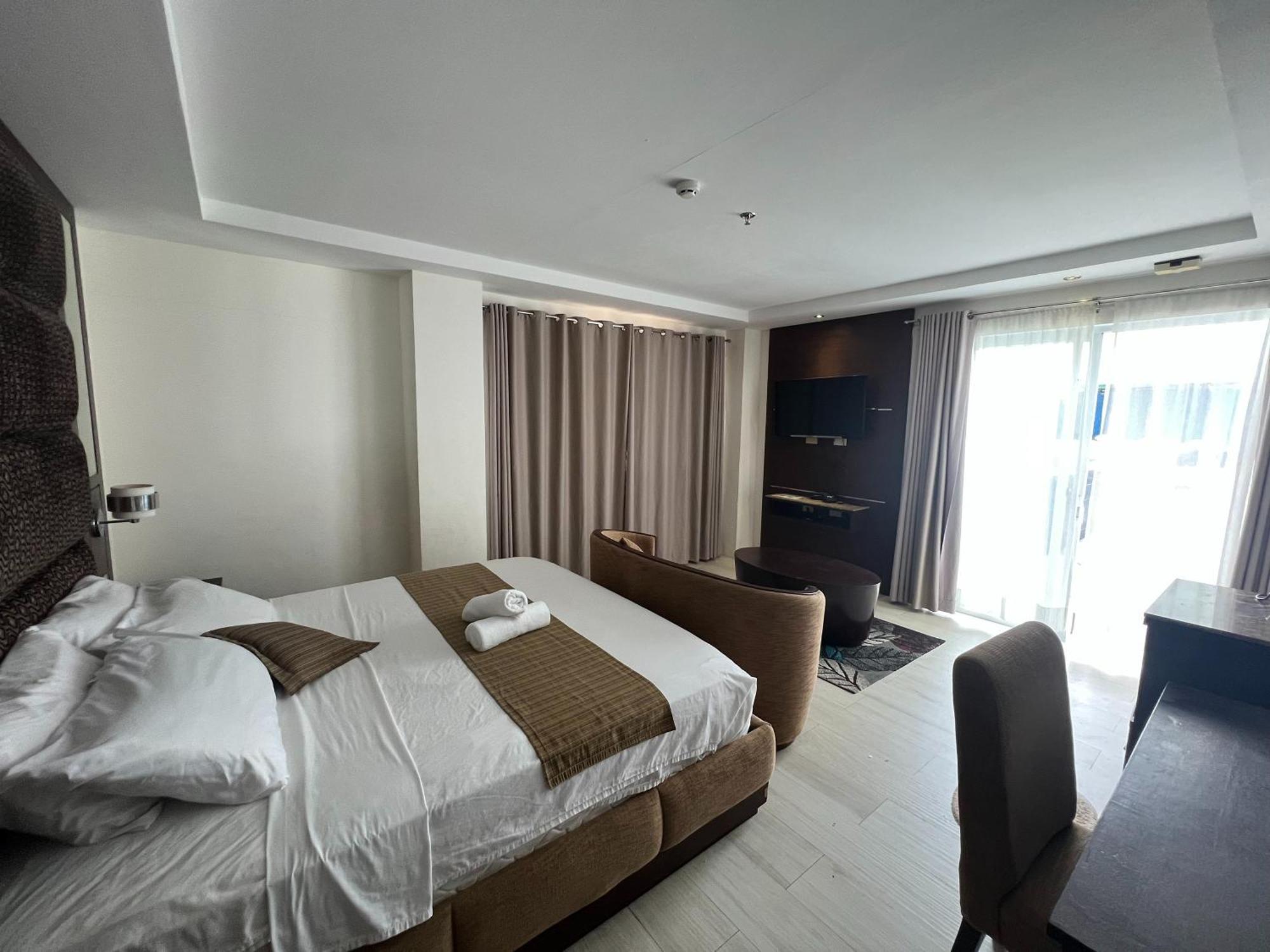 Subiza Beach Resort Olongapo Eksteriør bilde