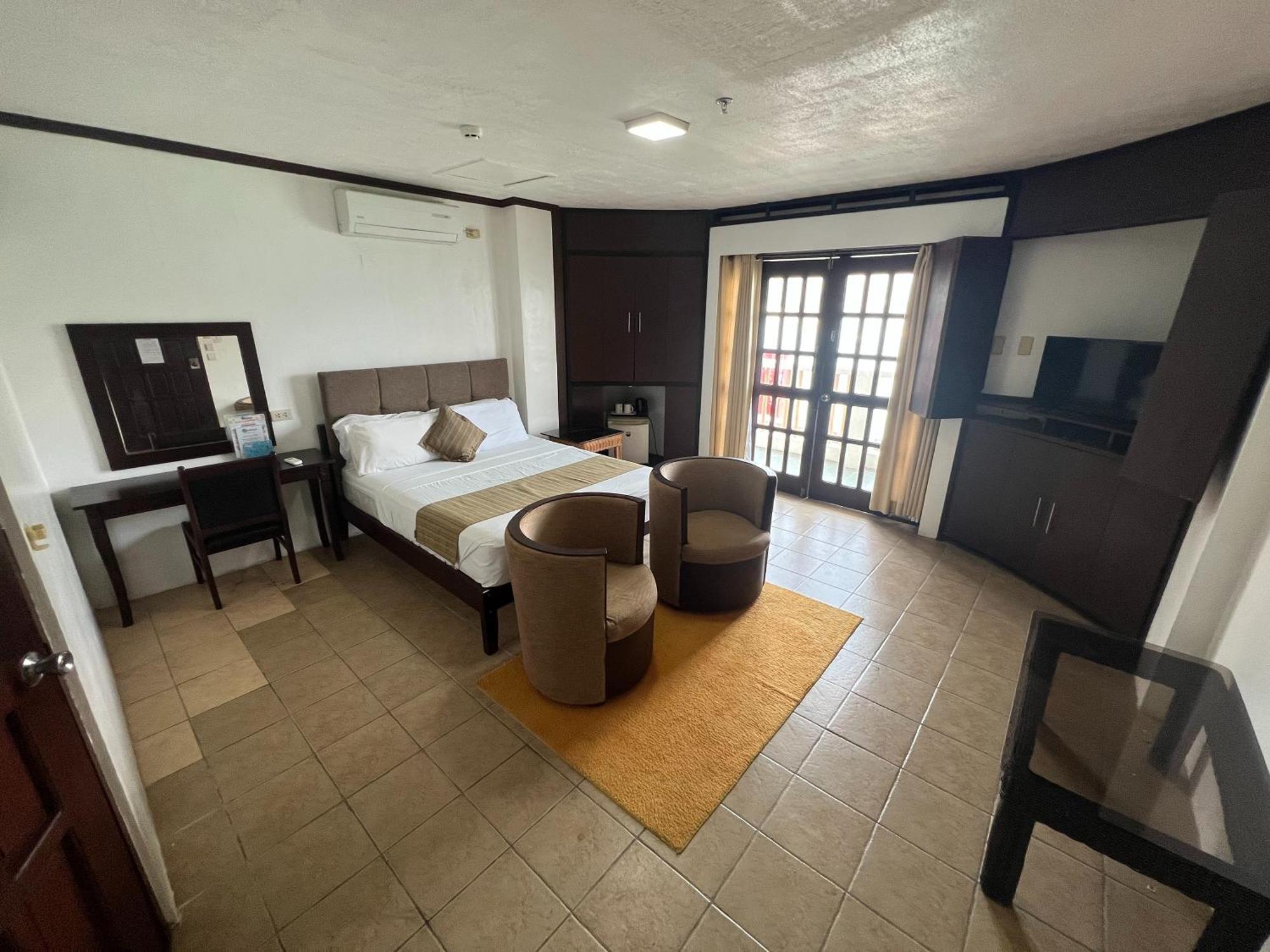 Subiza Beach Resort Olongapo Eksteriør bilde
