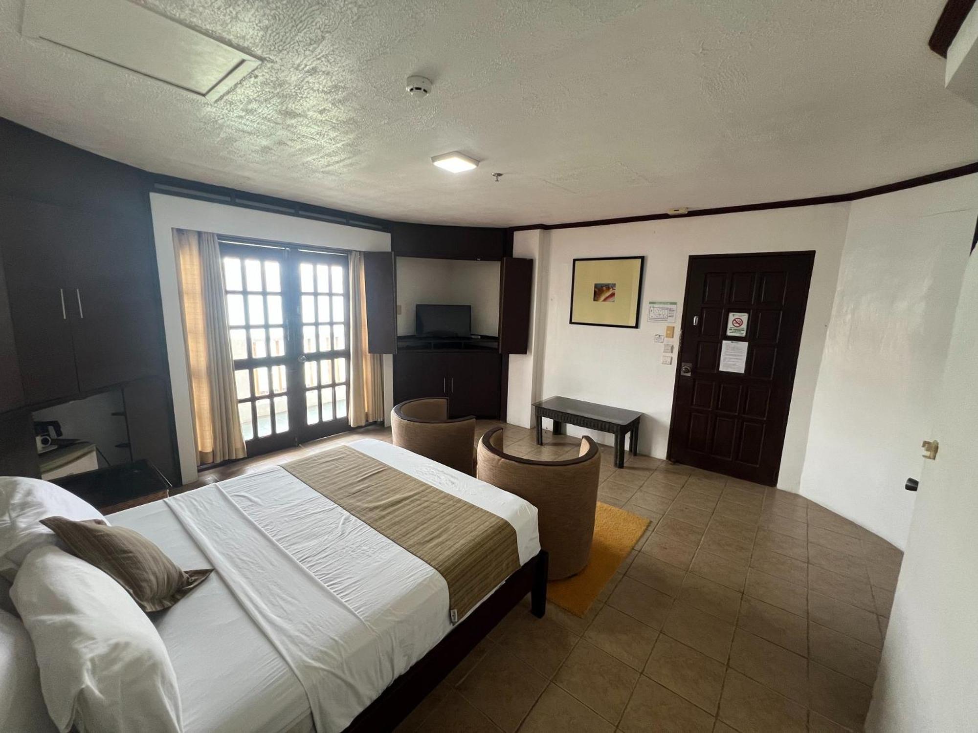 Subiza Beach Resort Olongapo Eksteriør bilde