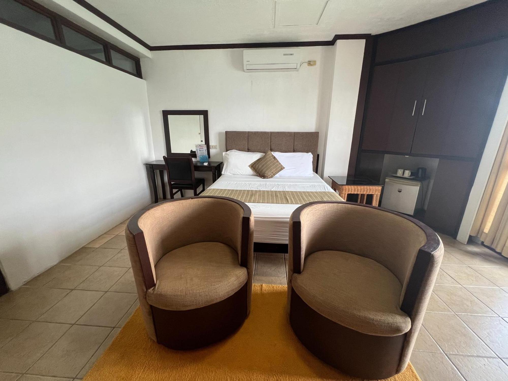 Subiza Beach Resort Olongapo Eksteriør bilde