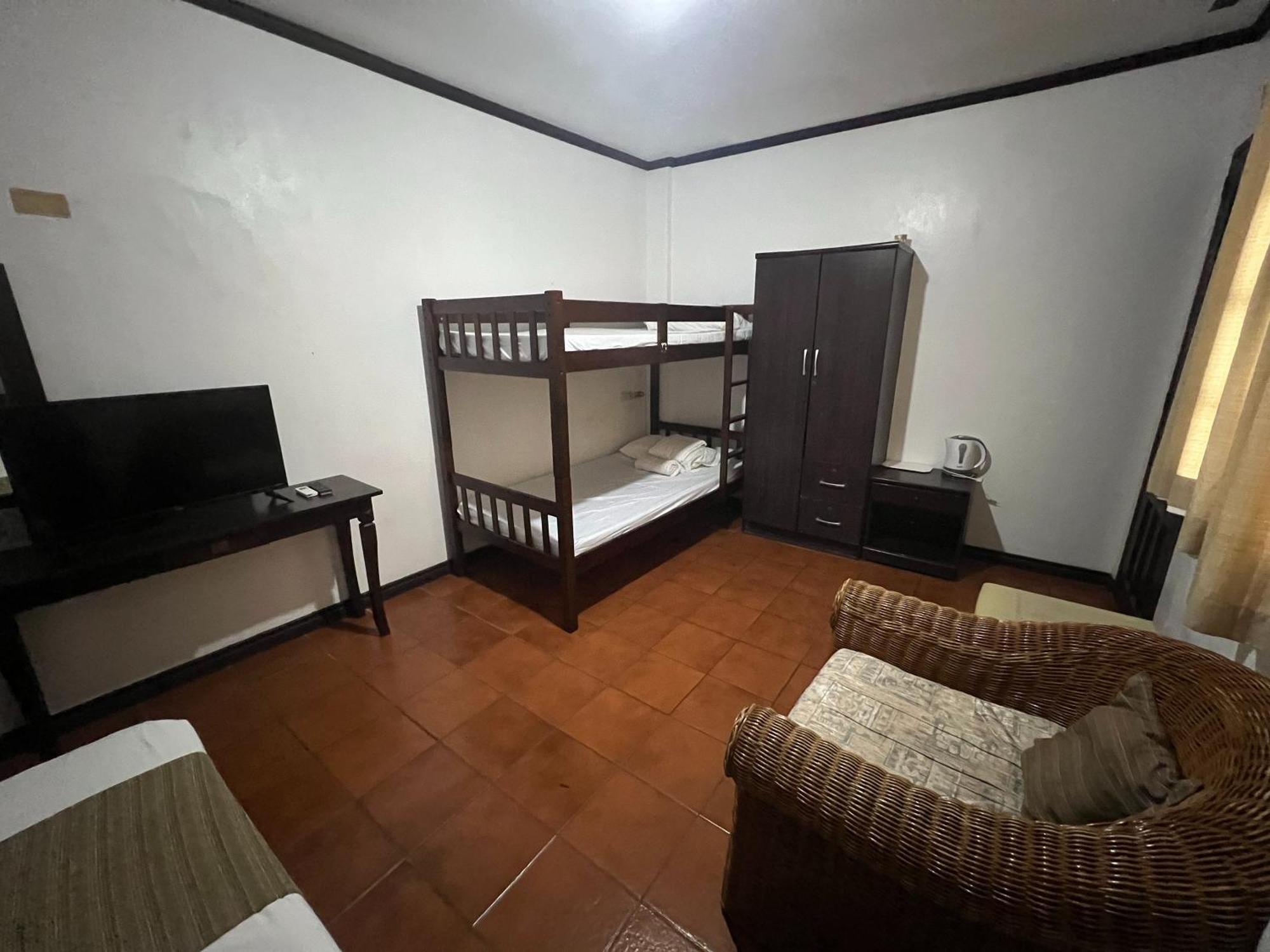 Subiza Beach Resort Olongapo Eksteriør bilde